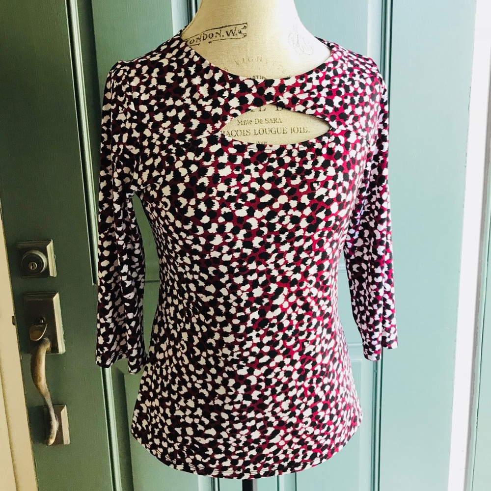 Vince Camuto 3/4 length sleeve top.
